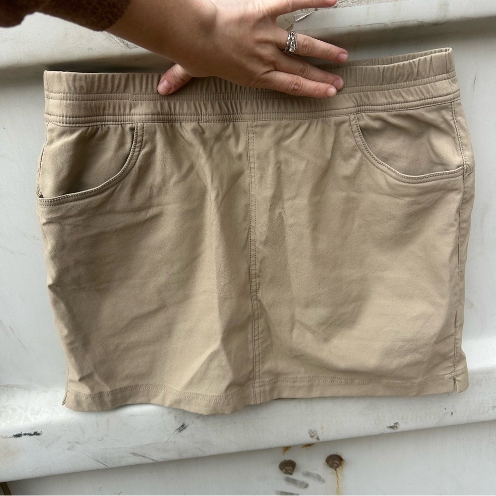 2 prana skorts